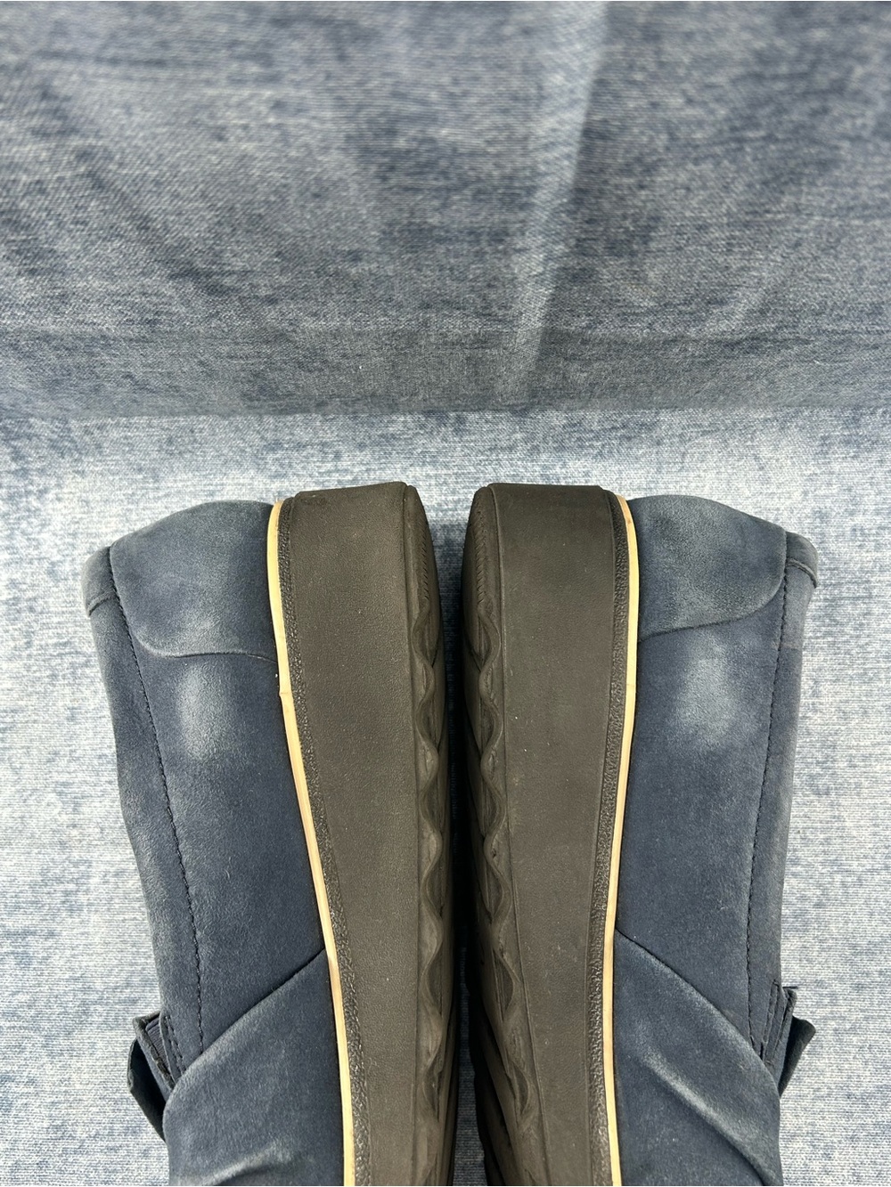Clarks collection wedge loafers suede bow slip on navy blue sz 9M preppy chic - Picture 7 of 15